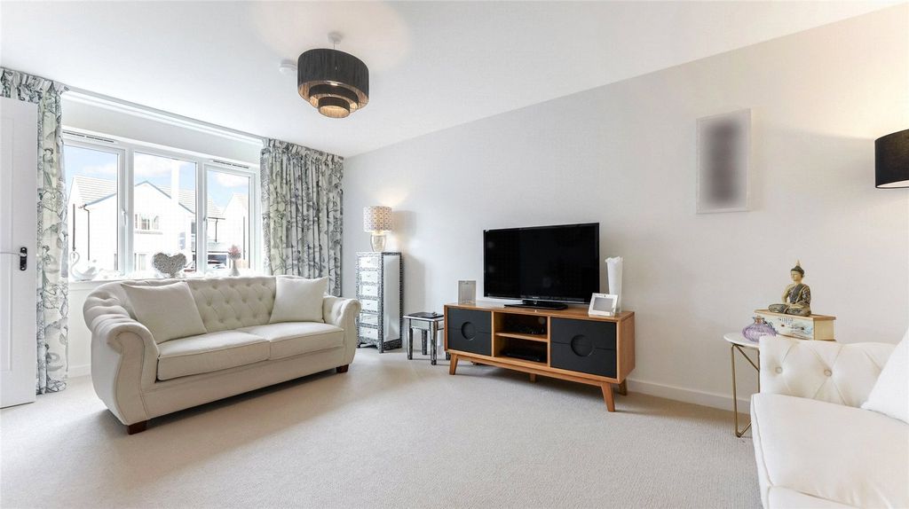 Property photo 2 of 31 Picture No. 04