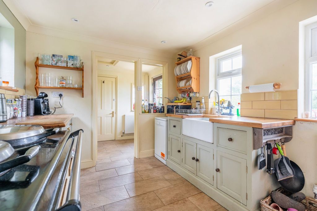 Property photo 3 of 26