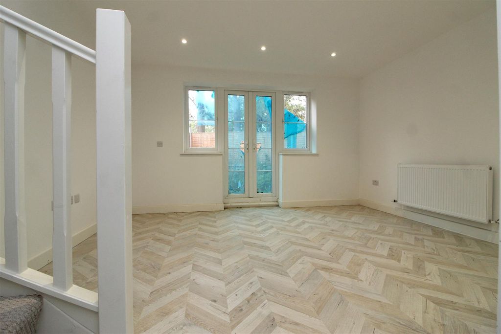 Property photo 2 of 10 Img_6781.Jpg
