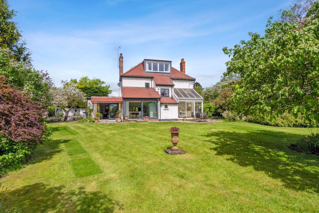 Property photo 1 of 23