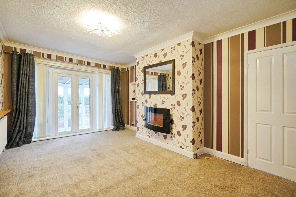 Property photo 3 of 18 Photo