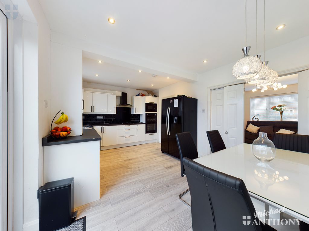 Property photo 2 of 12 Photo 9