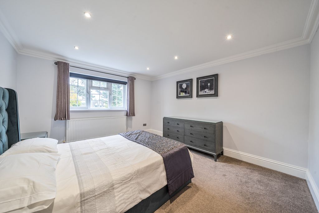 Additional image 17 of 6 bed detached house for saleNewlands Drive, Maidenhead SL6