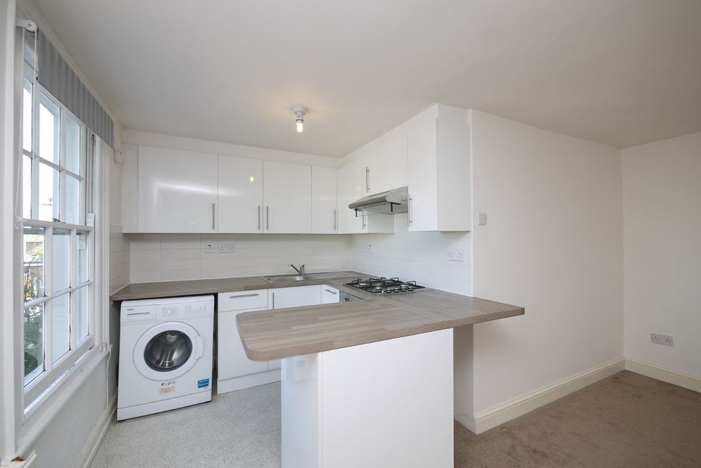 Property photo 2 of 7 5261201