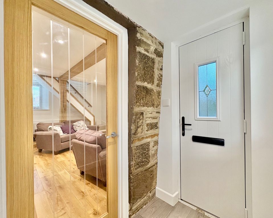 Property photo 3 of 24