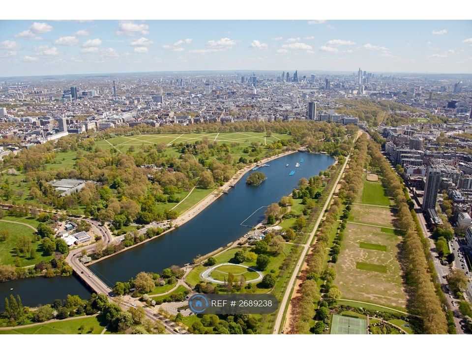 Property photo 2 of 9 Hyde Park Neighbourhood