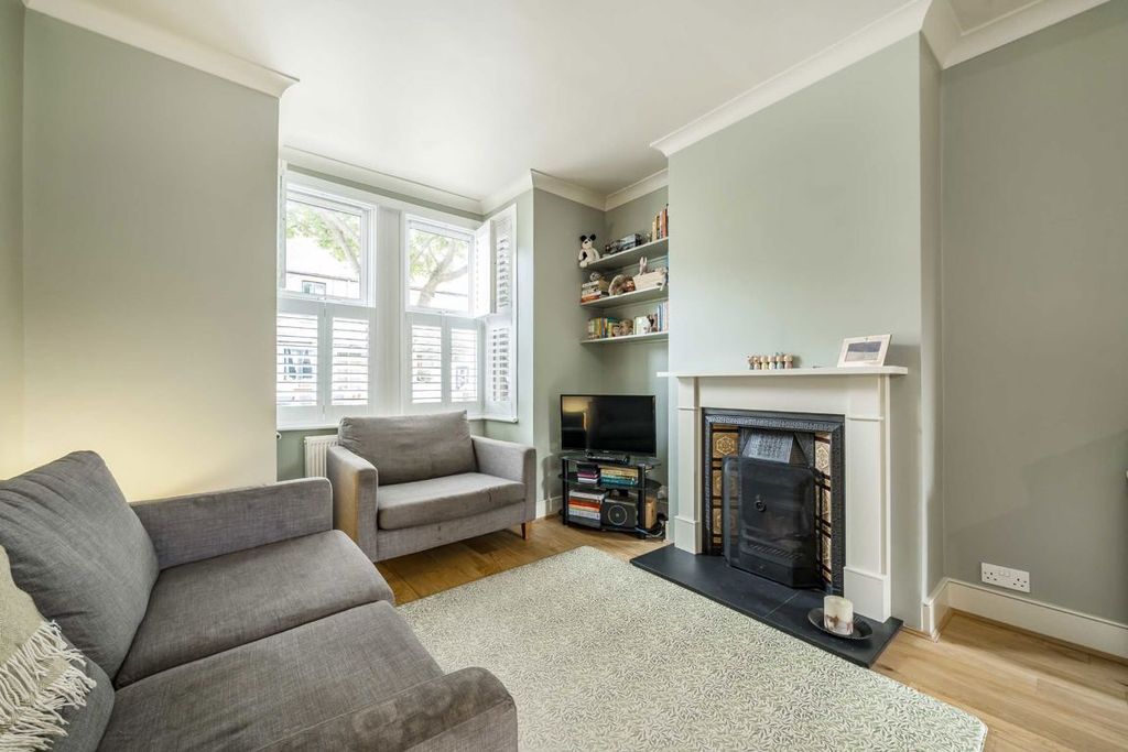 Property photo 2 of 7