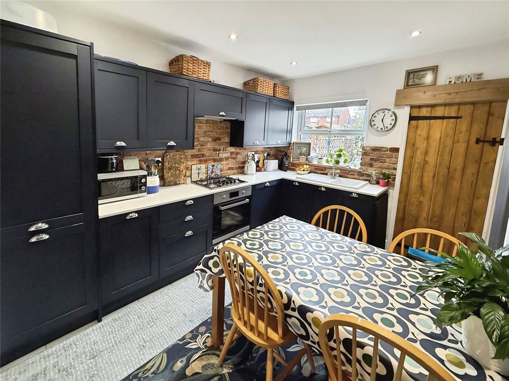 Property photo 2 of 13 Kitchen Diner