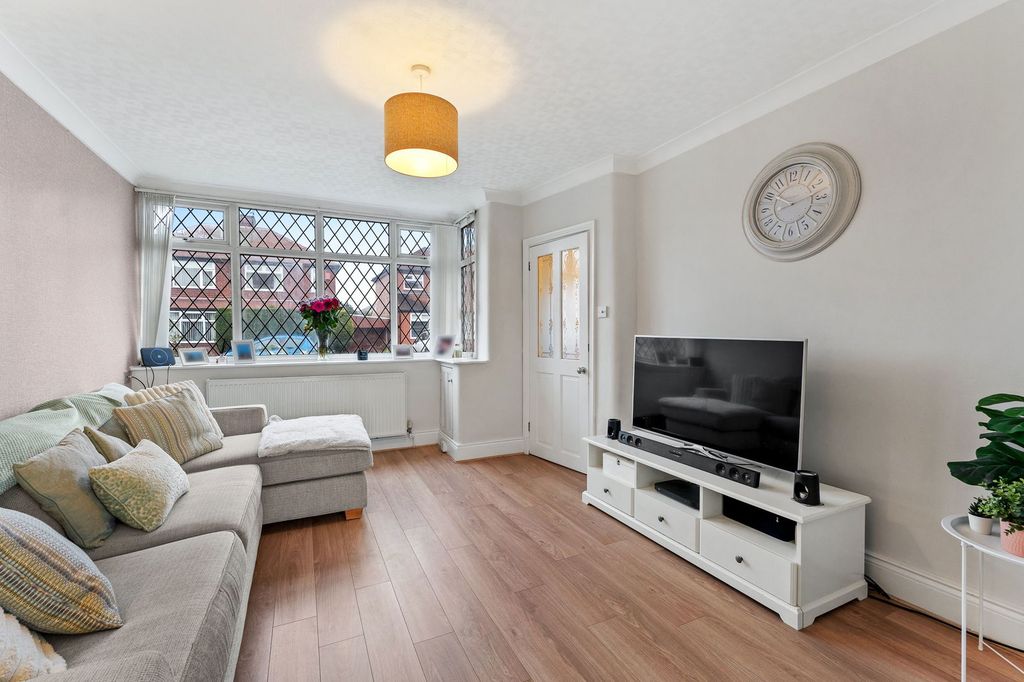 Property photo 3 of 24