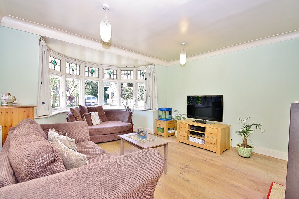 Property photo 2 of 14 Photo 03