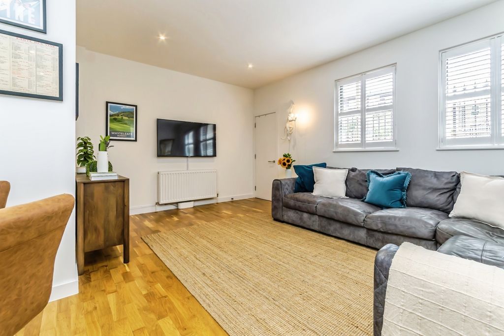 Property photo 1 of 17 Pbox-Img.Jpg