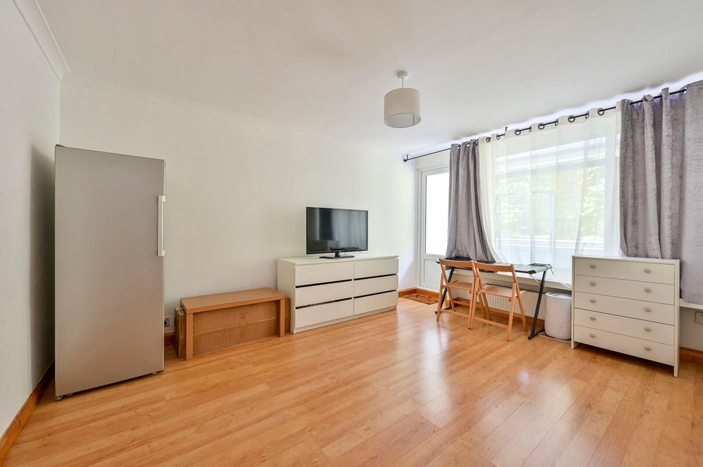 Property photo 1 of 6