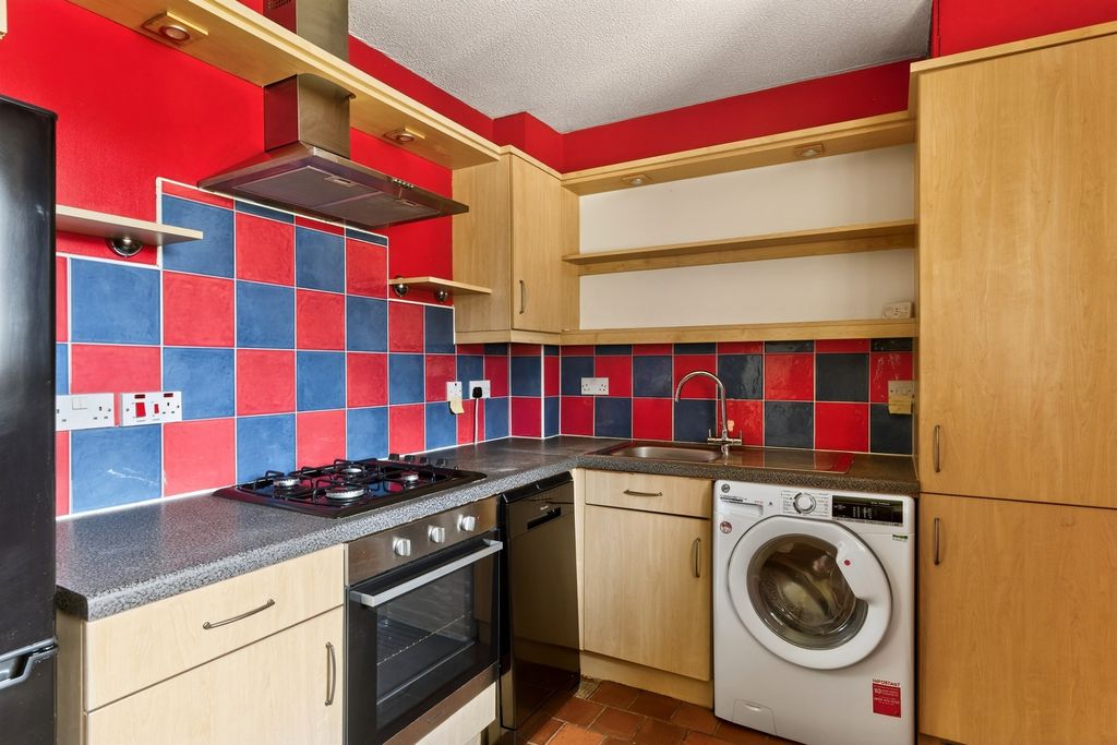 Property photo 3 of 17