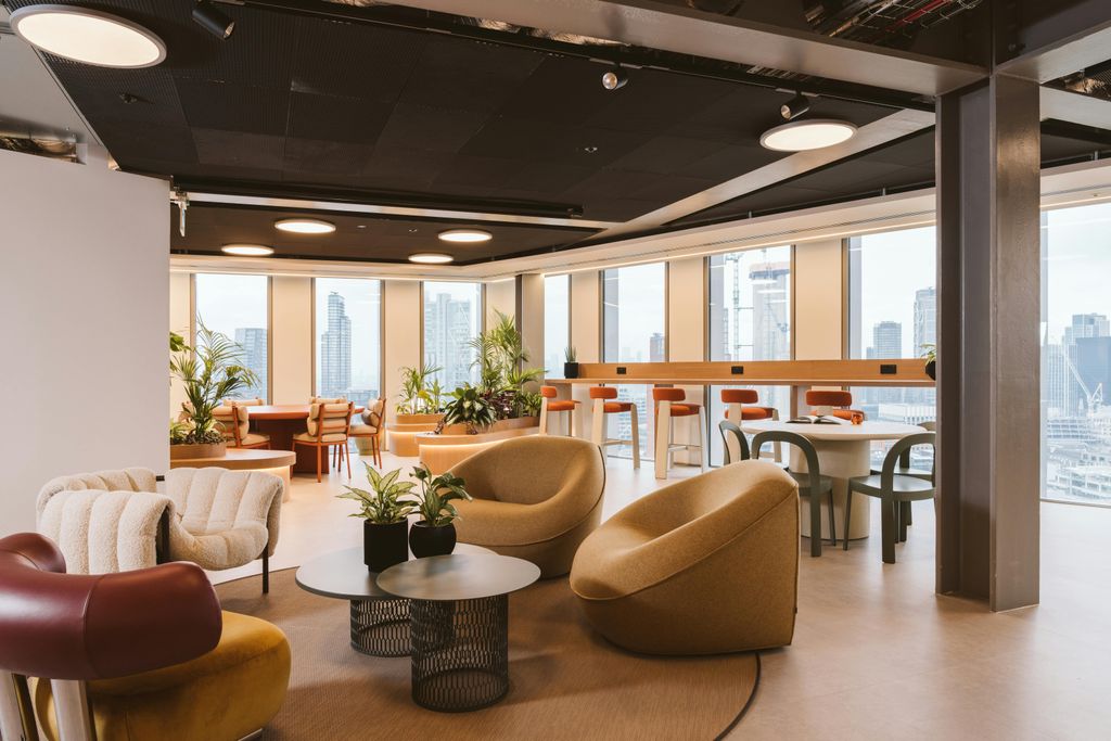 Property photo 1 of 20 24th Floor Office Space