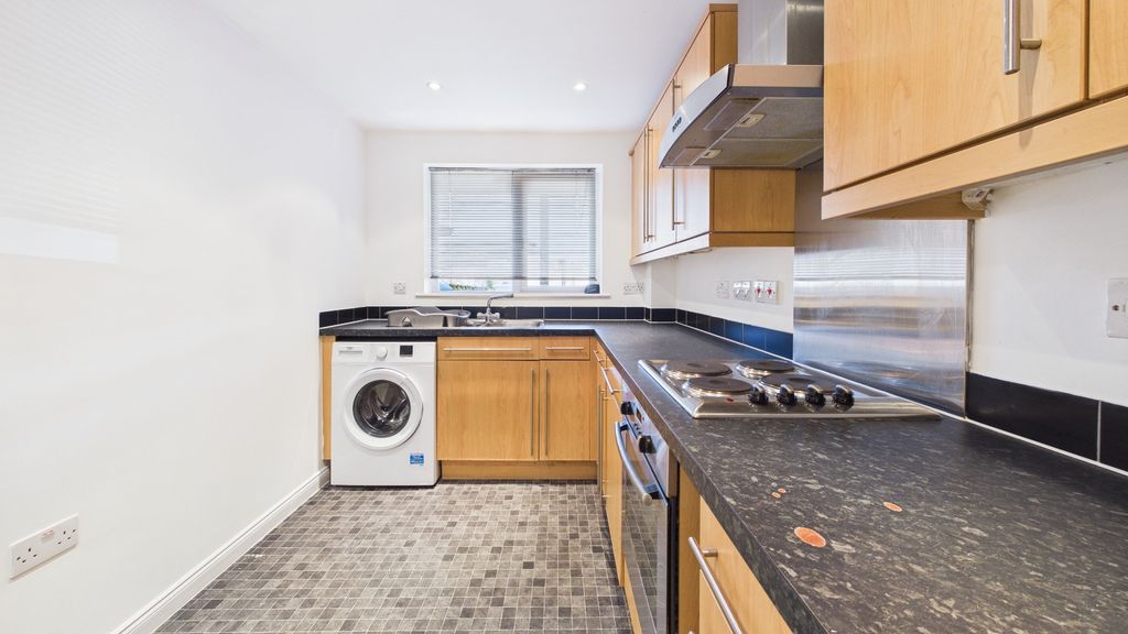 Property photo 3 of 13 5117796