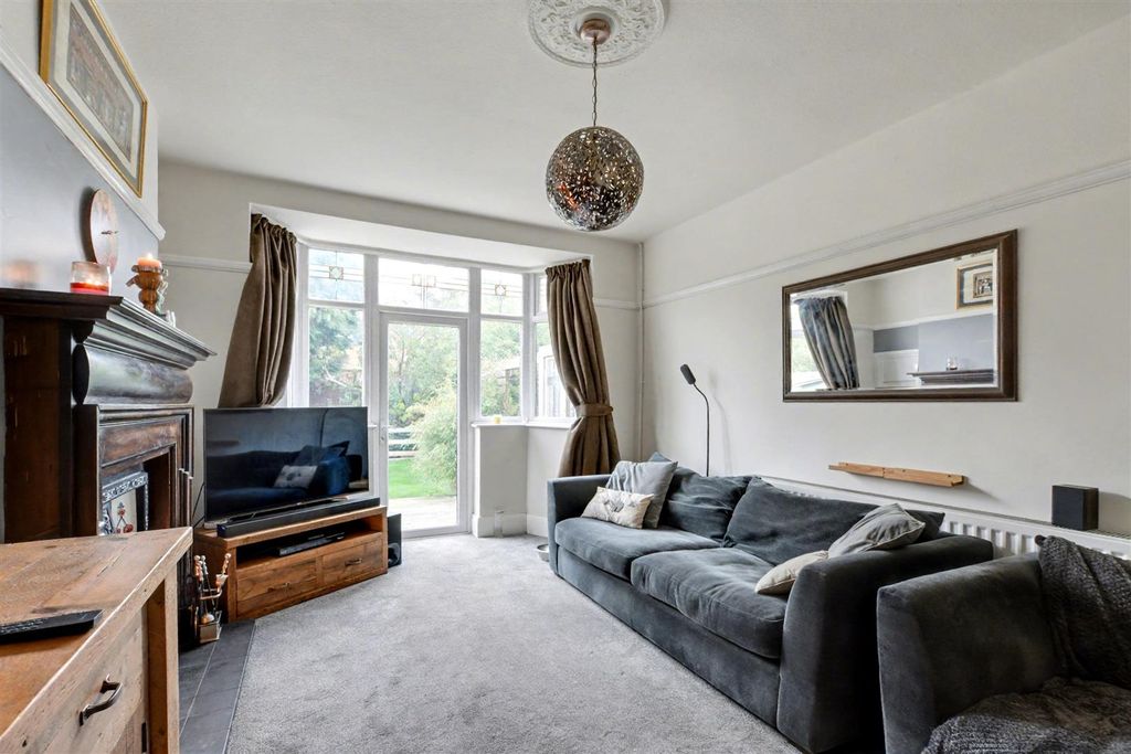 Property photo 2 of 30 Living Room