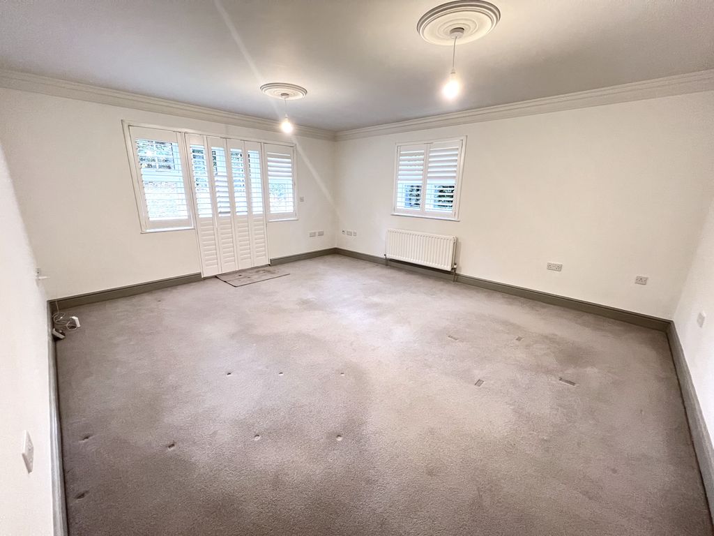 Property photo 3 of 13 Living Room