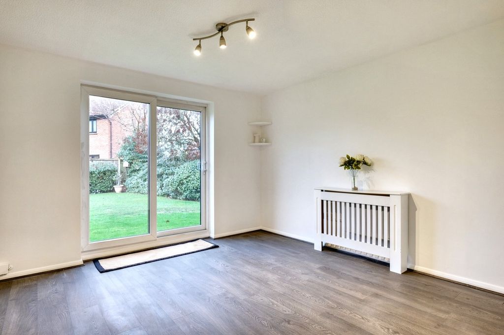 Property photo 2 of 7