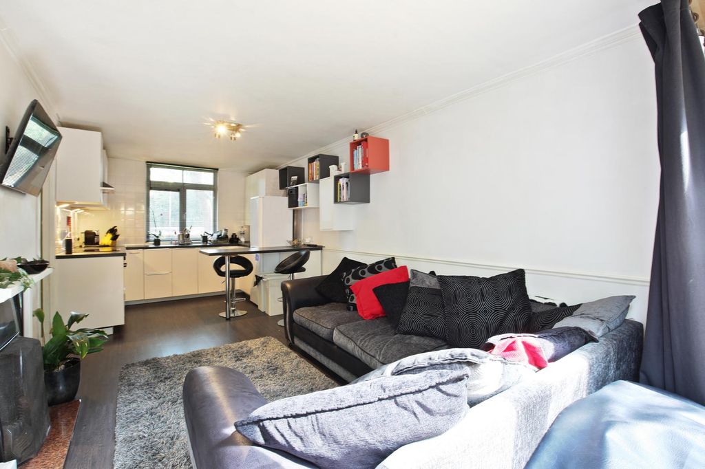 Property photo 2 of 11 2