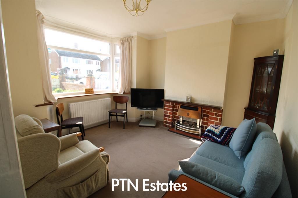 Property photo 2 of 14 Lounge