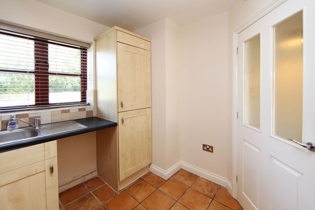 Property photo 3 of 19 Photo 11