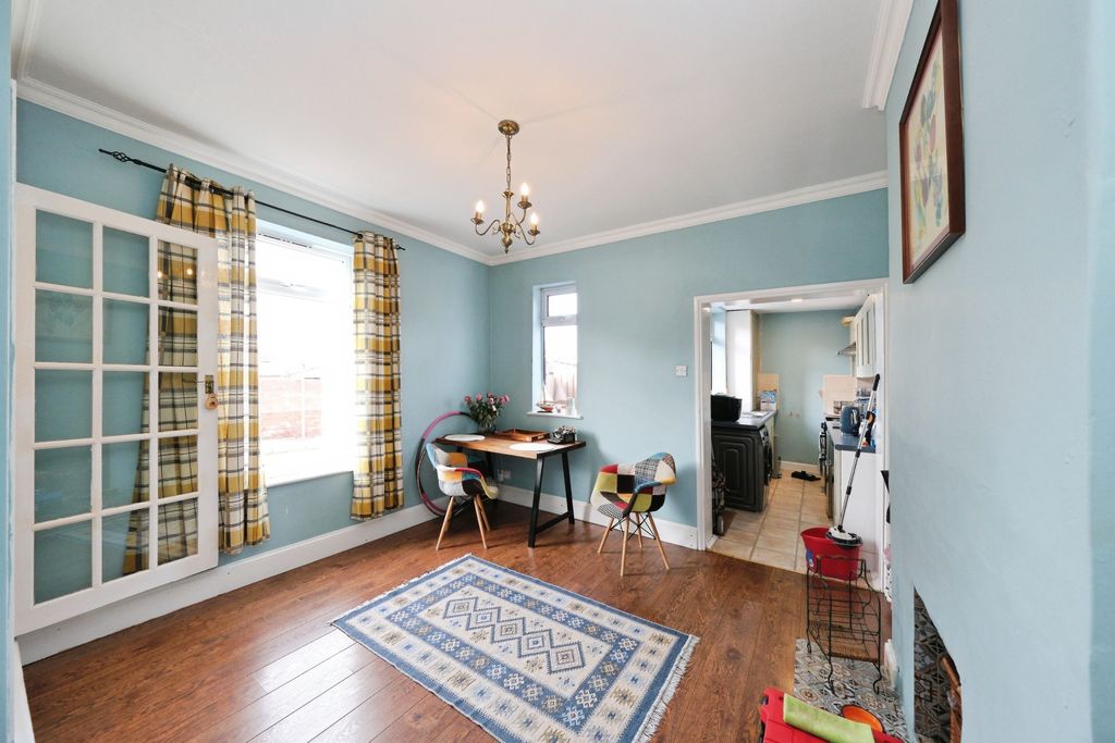 Property photo 2 of 29 Img_8406