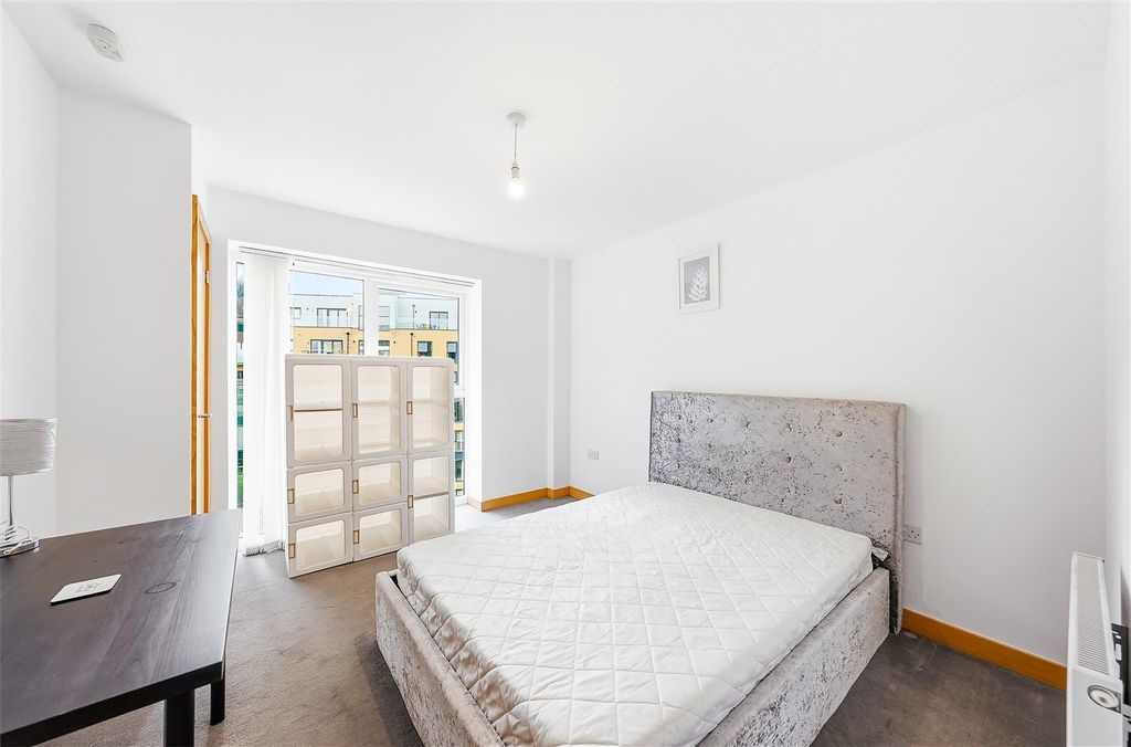 Property photo 3 of 20 Photos-3.Jpg