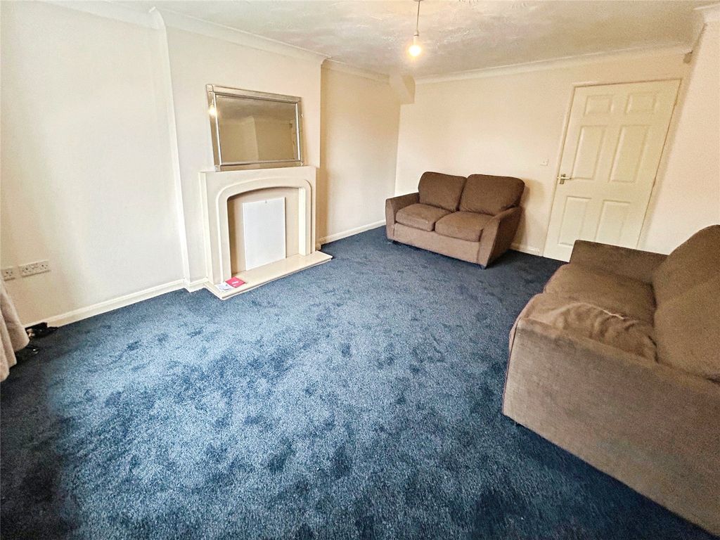 Property photo 2 of 13 Picture No. 21