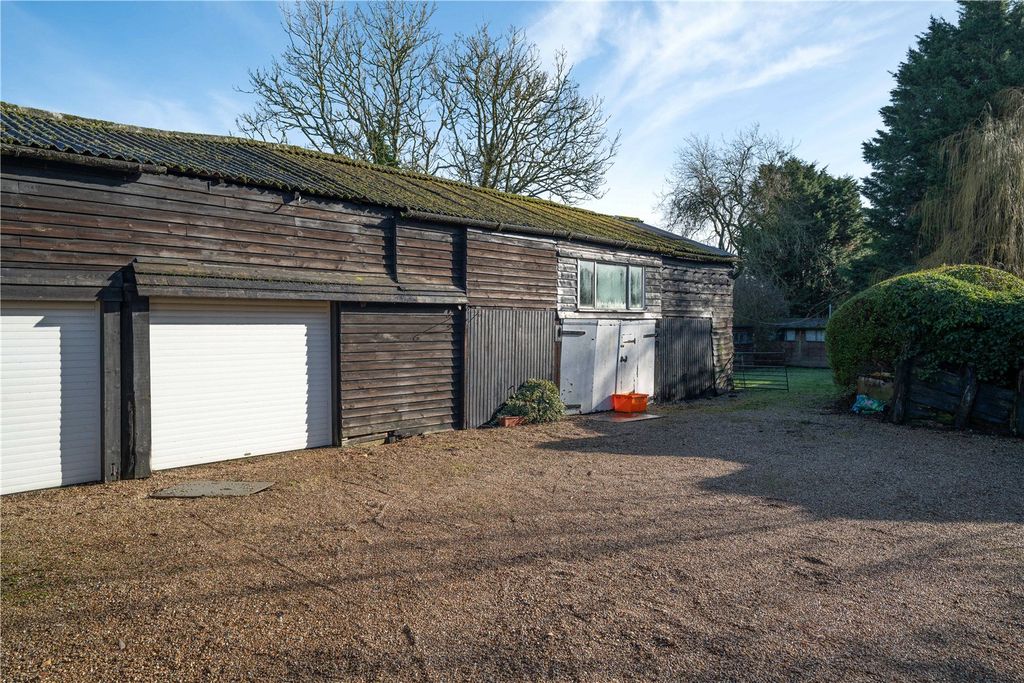 Property photo 3 of 19 Outbuilding