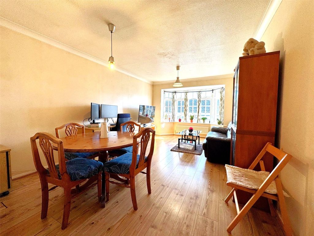 Property photo 3 of 9 Picture No. 11