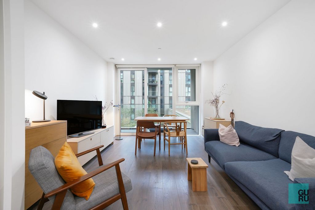 Property photo 1 of 21