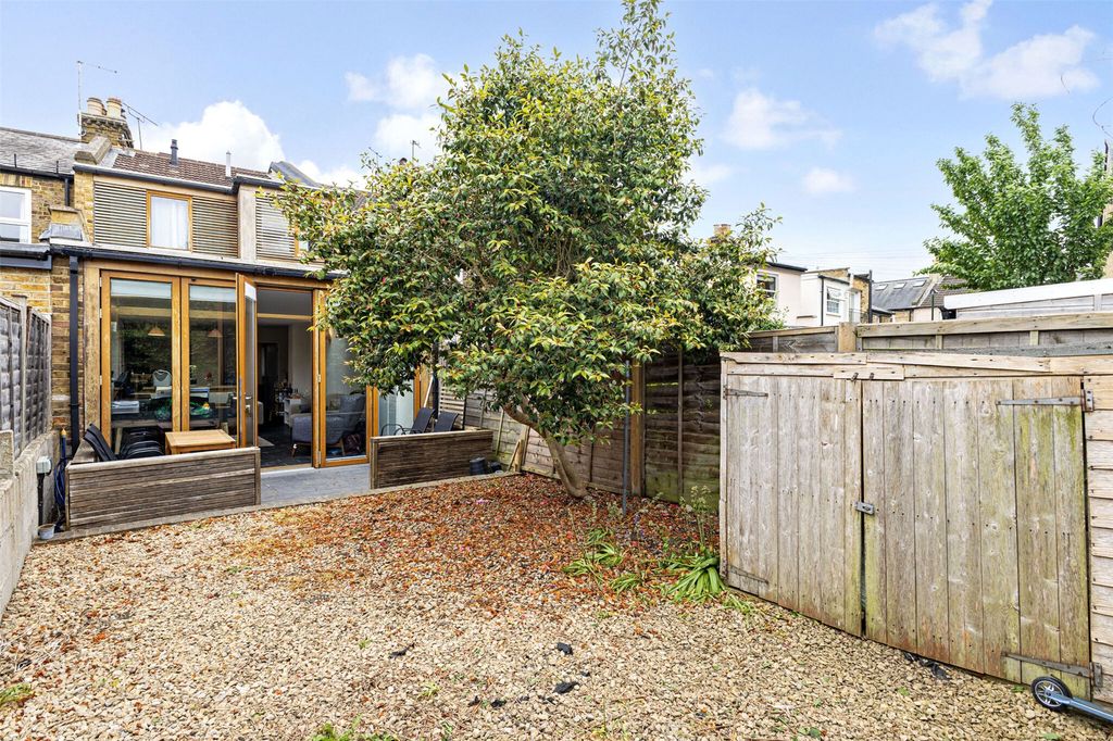 Property photo 3 of 21 Picture No. 27