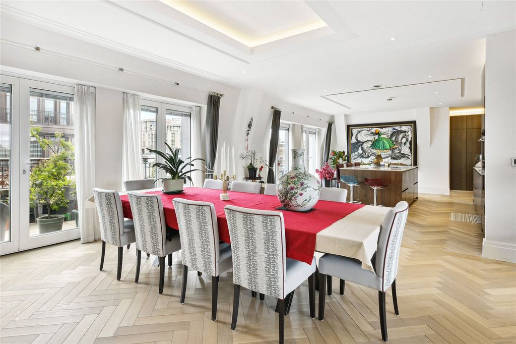 Property photo 3 of 16 Dinning Room