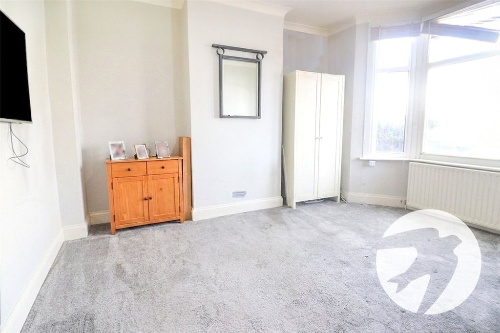 Property photo 3 of 5 Picture No. 06