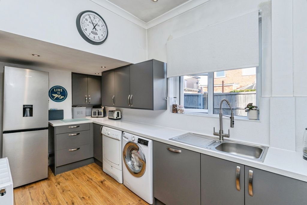 Property photo 2 of 20 Pbox-Img.Jpg