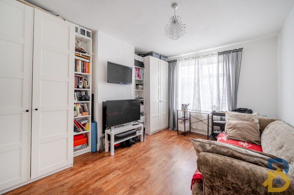 Property photo 2 of 10