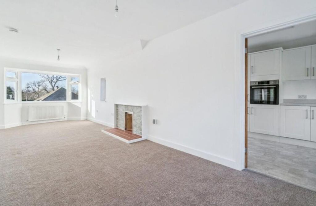 Property photo 3 of 10 3.Jpg