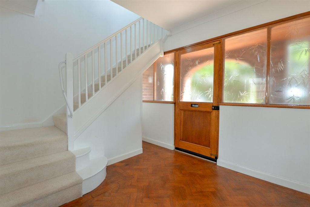 Property photo 2 of 28 Hall 1.Jpg