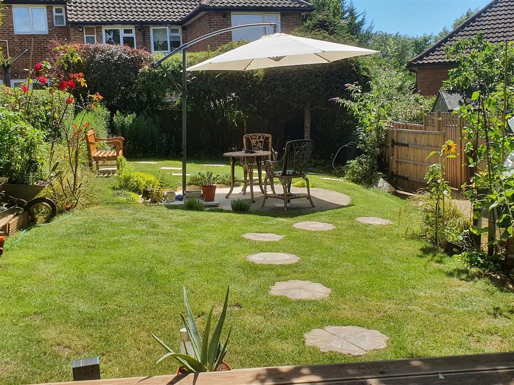 Property photo 2 of 13 Garden4.Jpg