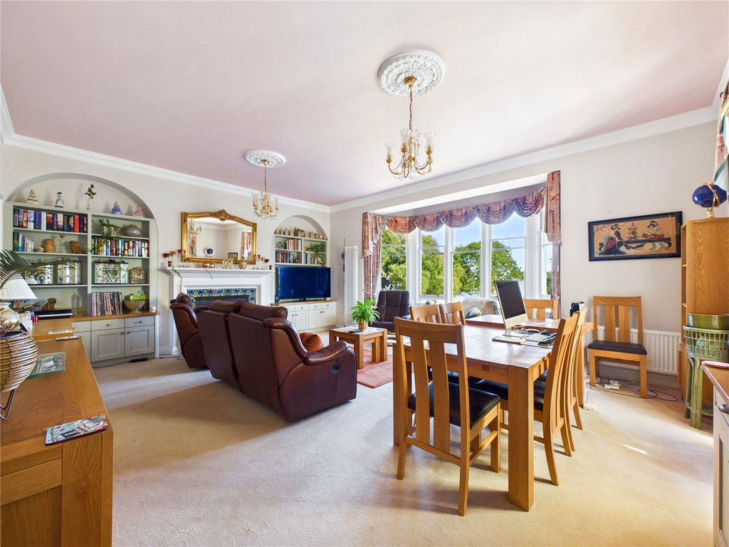 Property photo 3 of 17 Picture No. 02