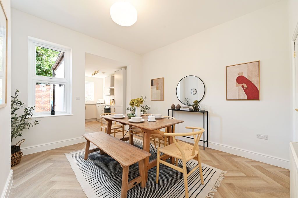 Property photo 2 of 20 Dining Area