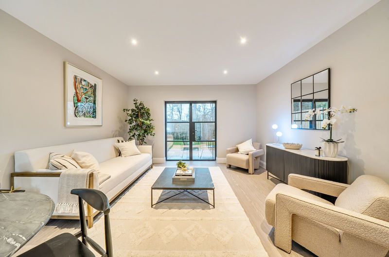 Property photo 2 of 23 Photo 4