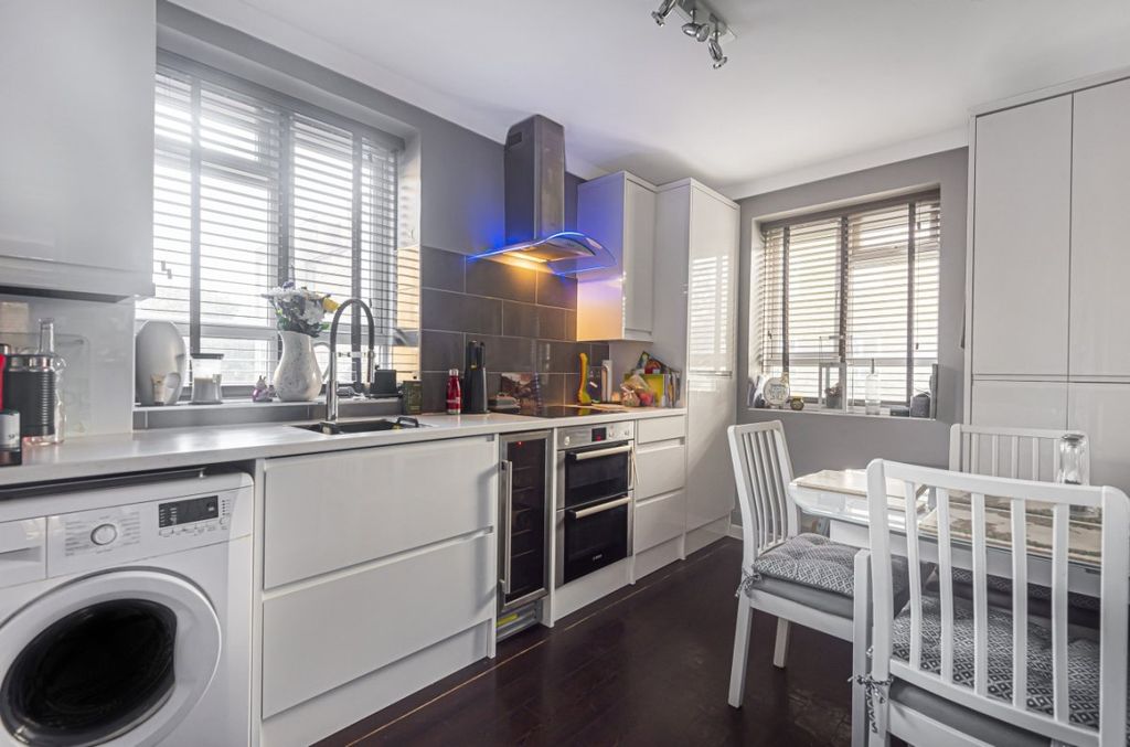 Property photo 1 of 6 570769 (5)