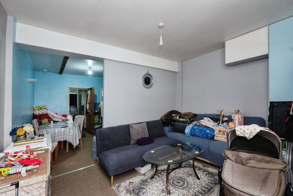 Property photo 3 of 13 Pbox-Img.Jpg