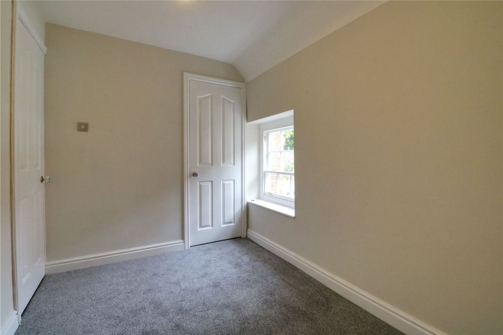 Property photo 3 of 4 Picture No. 06