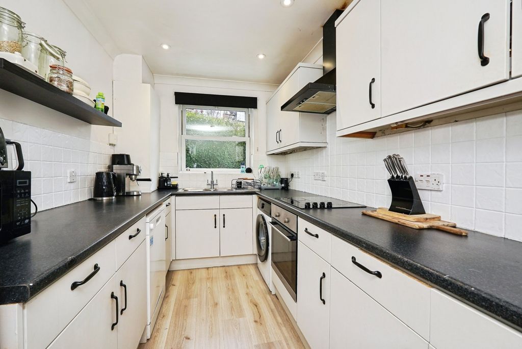Property photo 3 of 19 Pbox-Img.Jpg