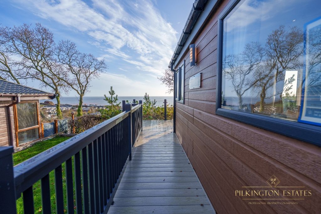 Property photo 2 of 14 4708024