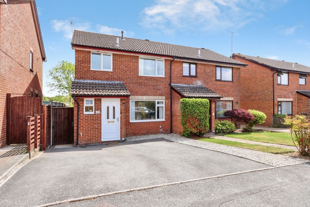 Property photo 1 of 18 Pbox-Img.Jpg