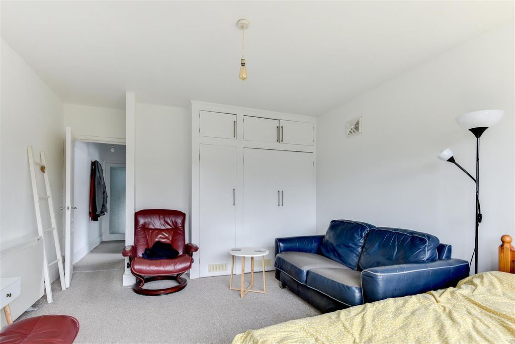 Property photo 3 of 5 Open Plan Space