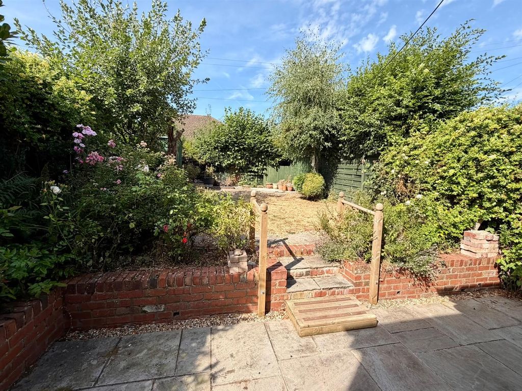 Property photo 2 of 16
